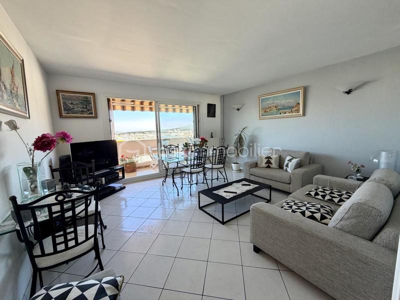 Appartement - 94 m² - 4 pièces