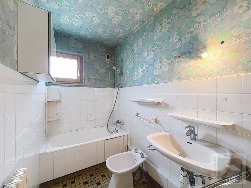 Appartement - 92 m² - 5 pièces