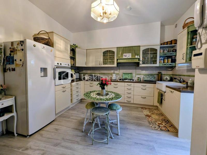 Propriété - 170 m² - 5 pièces