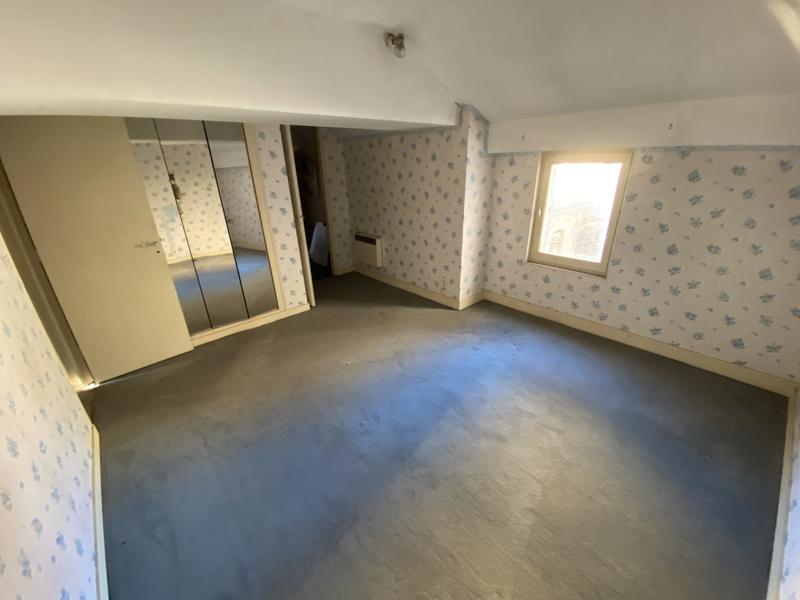 Maison traditionnelle - 232 m² - 8 pièces