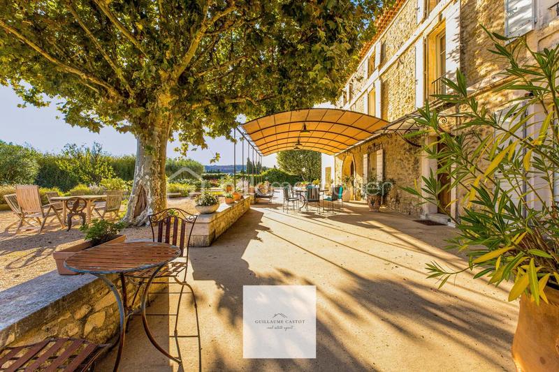 Mas - 486 m² - 10 pièces