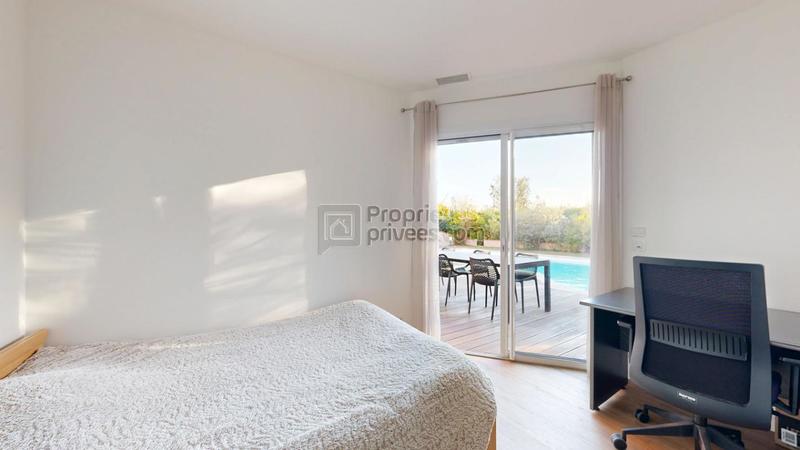 Maison - 258 m² - 8 pièces