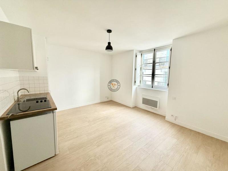 Studio - 24 m² - 1 pièce