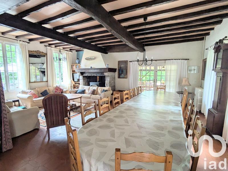 Maison - 303 m² - 19 pièces