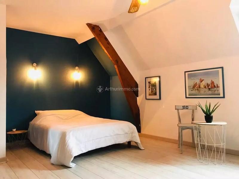 Maison - 210 m² - 6 pièces