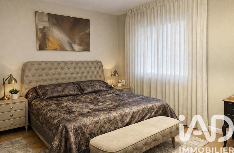 Maison - 196 m² - 8 pièces