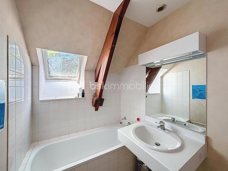 Maison - 143 m² - 7 pièces