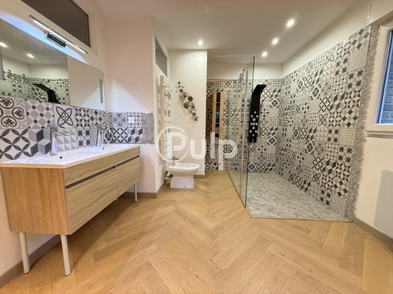 Pavillon - 130 m² - 5 pièces