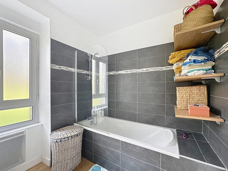 Maison - 150 m² - 8 pièces