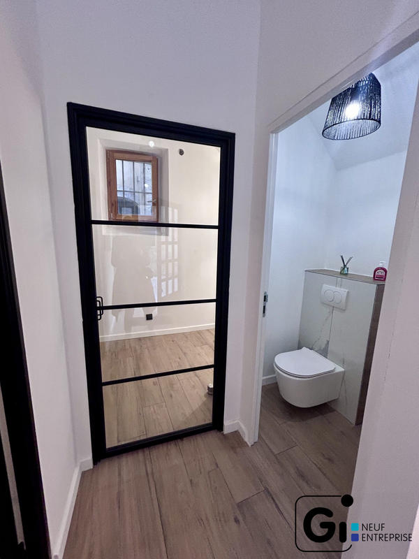 Bureau - 21 m² - 2 pièces