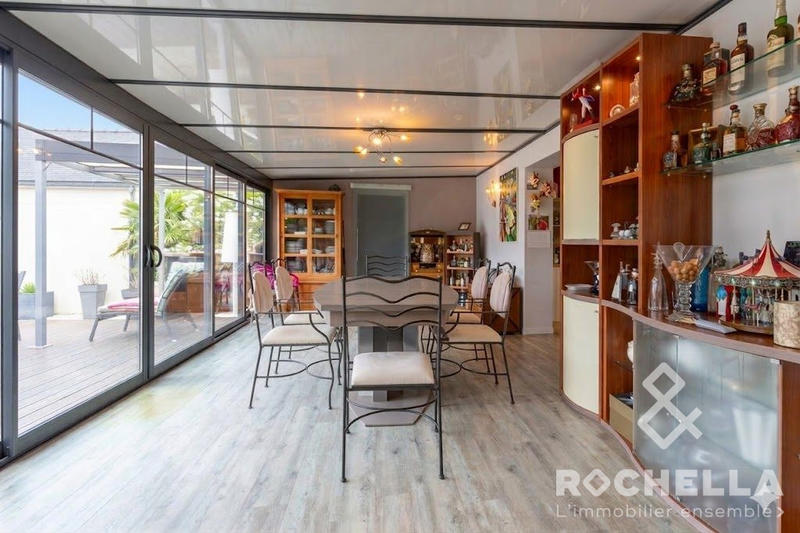 Maison - 201 m² - 5 pièces