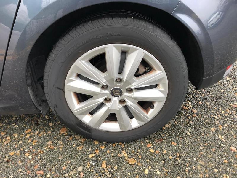 Renault Mégane IV Blue Dci 115 Business Edc