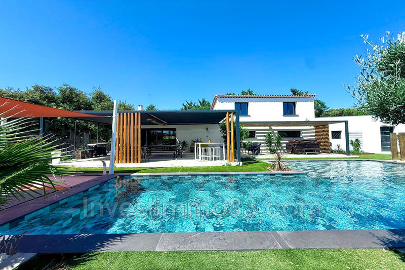 Maison - 203 m² - 10 pièces