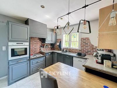 Villa - 280 m² - 5 pièces