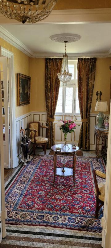 Propriété - 221 m² - 9 pièces