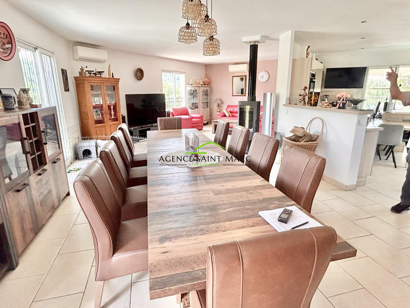 Maison - 180 m² - 5 pièces