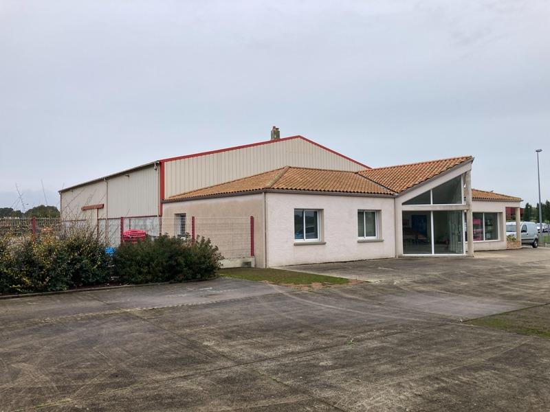 Local artisanal - 688 m² - 8 pièces