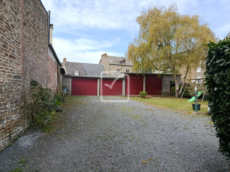 Maison - 189 m² - 7 pièces