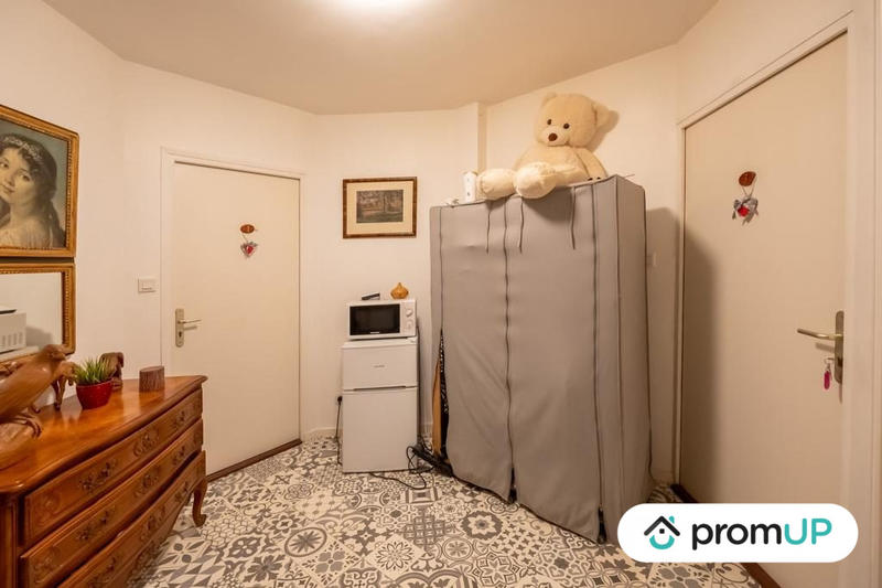 Maison traditionnelle - 260 m² - 8 pièces