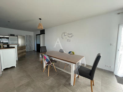 Maison - 95 m² - 4 pièces