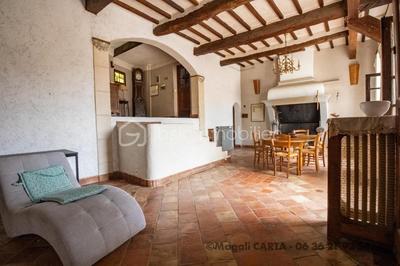 Demeure - 160 m² - 6 pièces