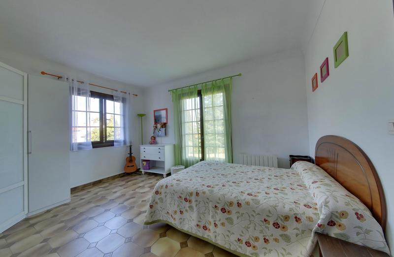 Propriété - 244 m² - 7 pièces