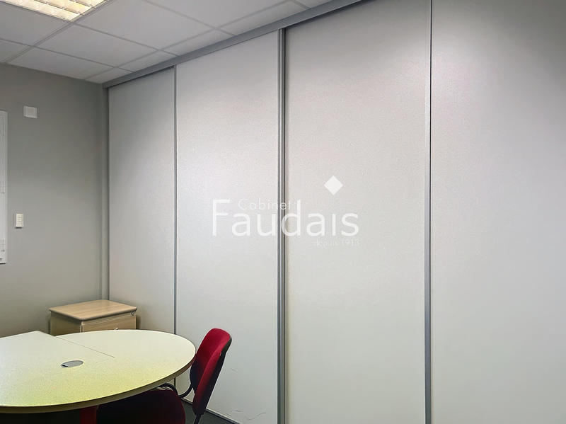 Bureau - 570 m²