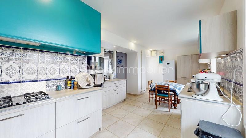 Demeure - 420 m² - 11 pièces