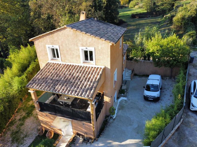 Maison - 150 m² - 5 pièces