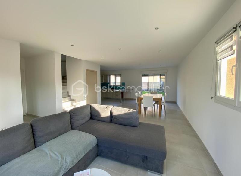 Maison - 97 m² - 5 pièces