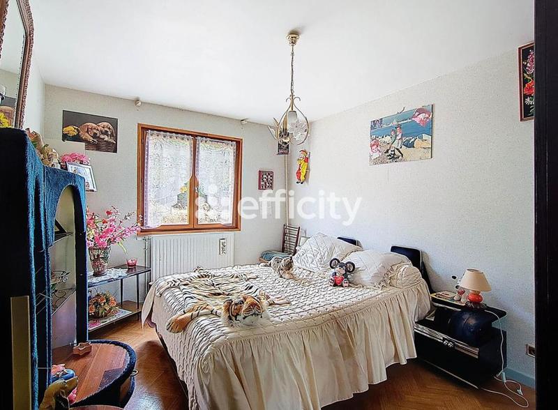 Maison - 195 m² - 6 pièces