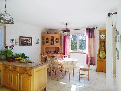 Maison - 180 m² - 5 pièces