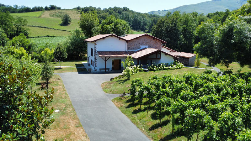 Maison - 245 m² - 5 pièces