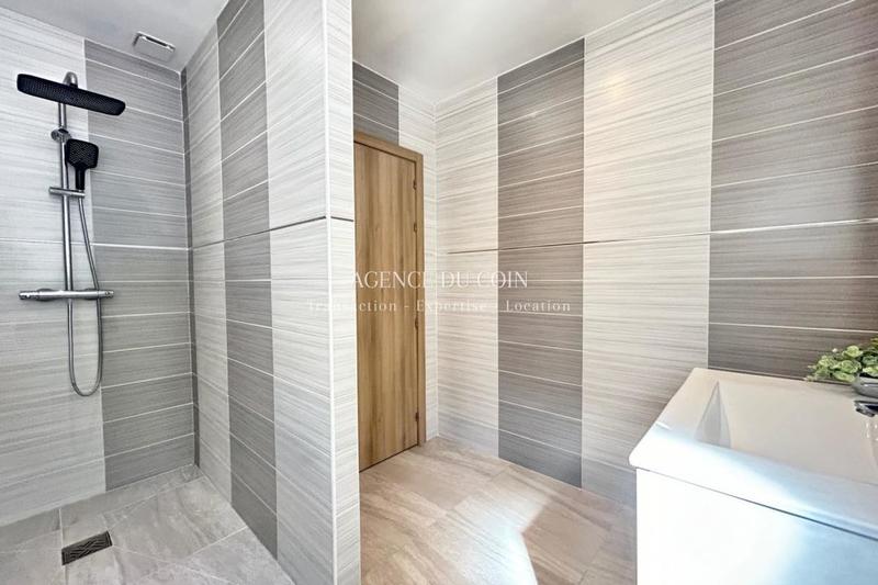 Maison d'architecte - 240 m² - 7 pièces