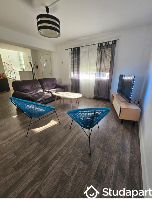 Chambre - 13 m² - 1 pièce