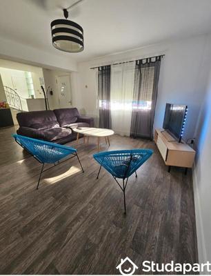 Chambre - 13 m² - 1 pièce