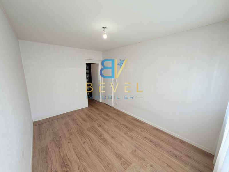 Appartement - 99 m² - 5 pièces