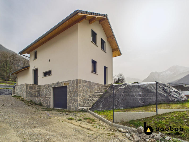 Maison - 100 m² - 5 pièces