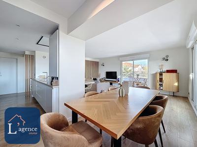 Appartement - 100 m² - 4 pièces