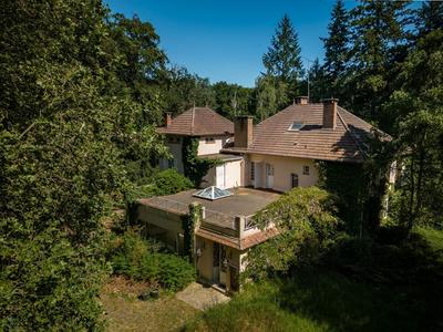 Demeure - 550 m² - 14 pièces