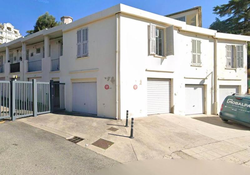 Studio - 13 m² - 1 pièce