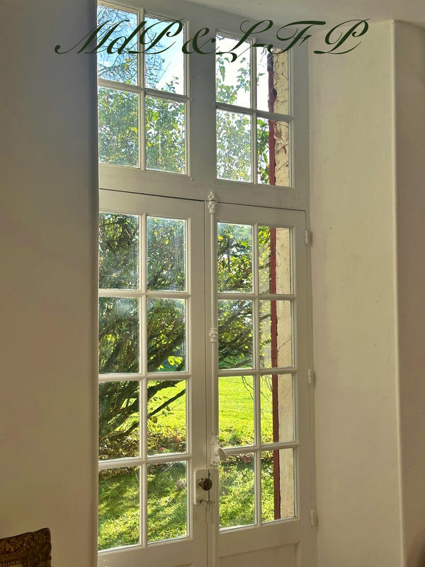 Maison - 711 m² - 11 pièces