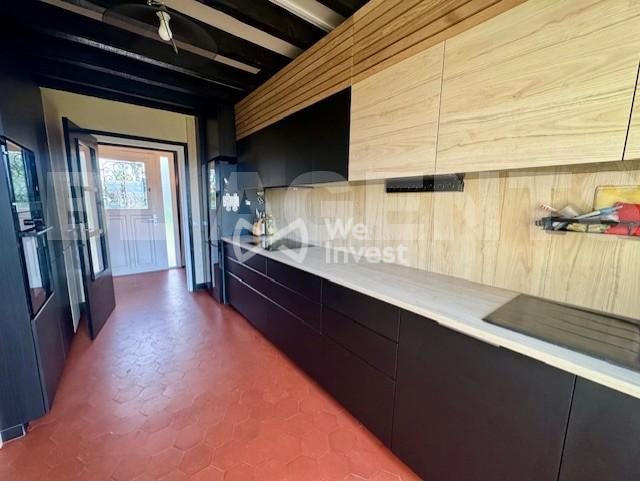 Maison - 205 m² - 6 pièces