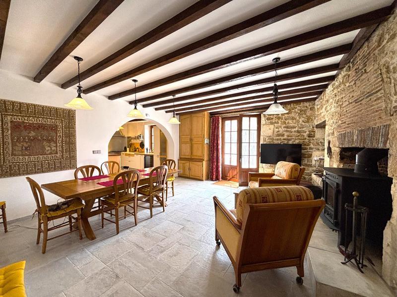 Maison - 300 m² - 11 pièces