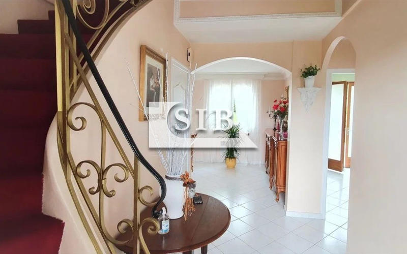 Maison - 100 m² - 6 pièces