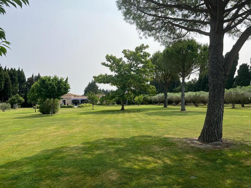 Mas - 262 m² - 8 pièces