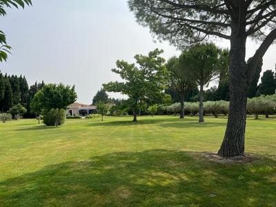 Mas - 262 m² - 8 pièces