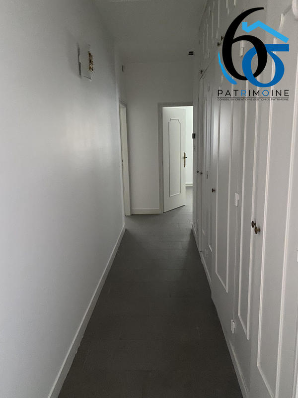 Maison - 218 m² - 7 pièces