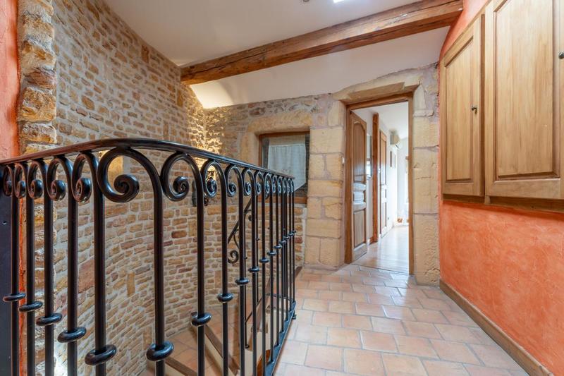 Maison - 212 m² - 5 pièces