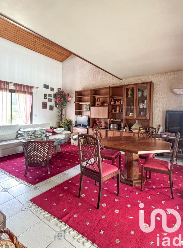 Maison - 163 m² - 9 pièces